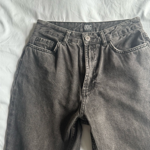 BDG MOM HIGH RISE JEANS - Picture 4 of 4